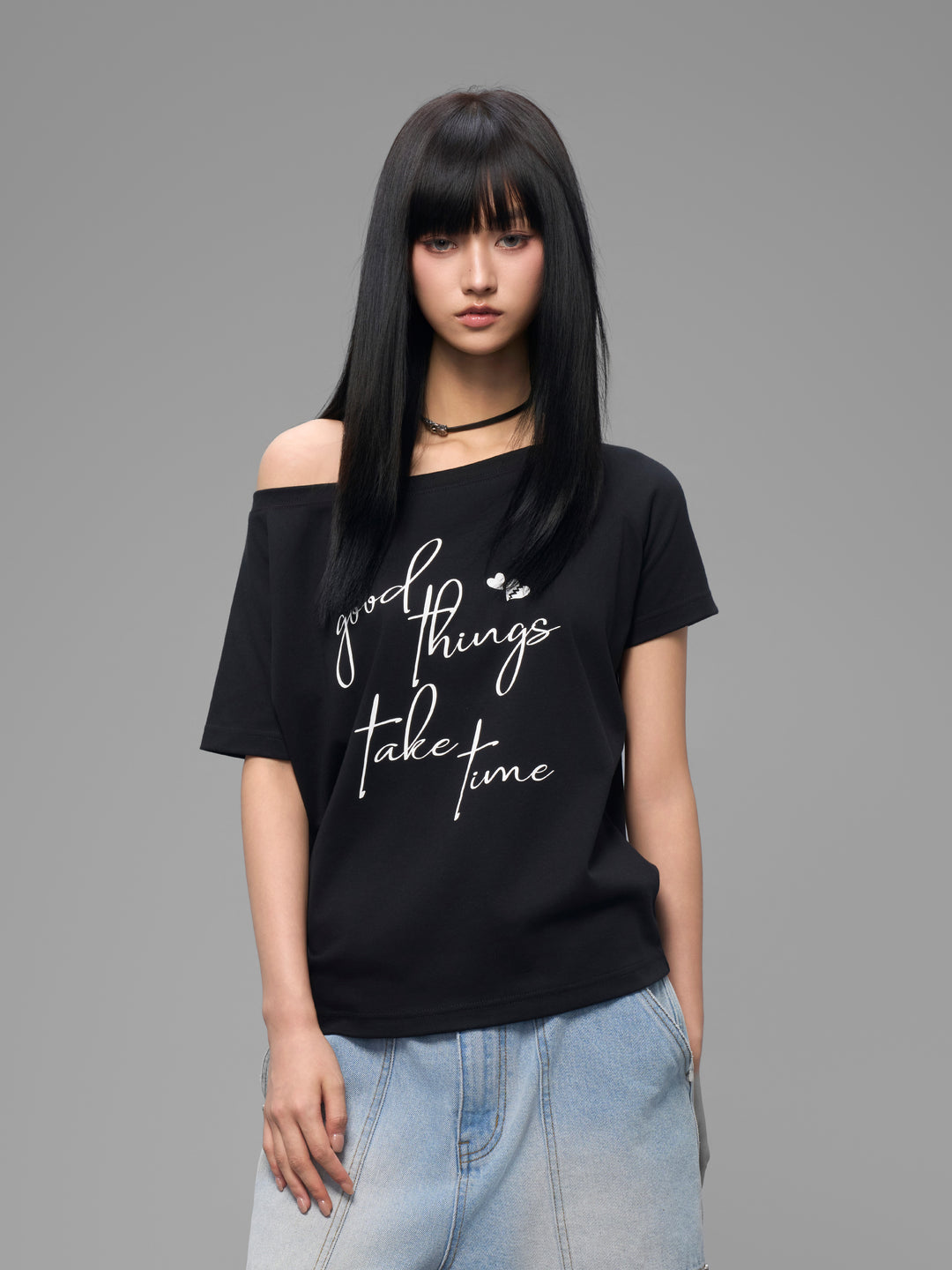 DONCARE(AGFK) "Off-shoulder top shirt"