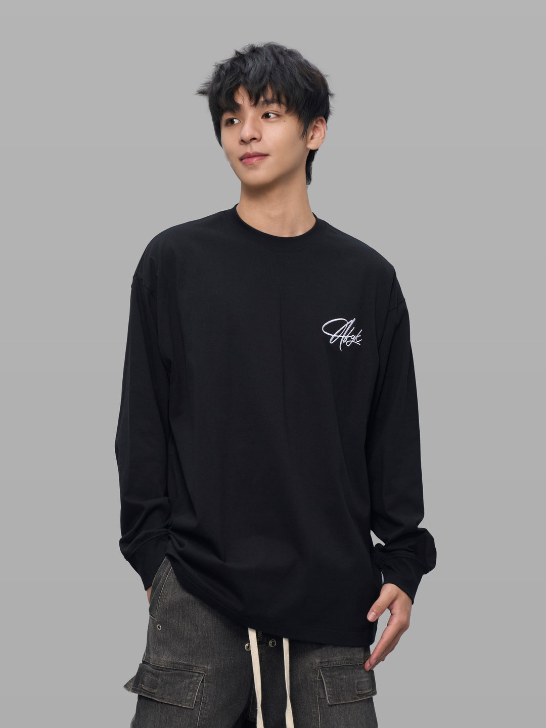 (AFGK) "Script Logo Long-Sleeve T-Shirt"