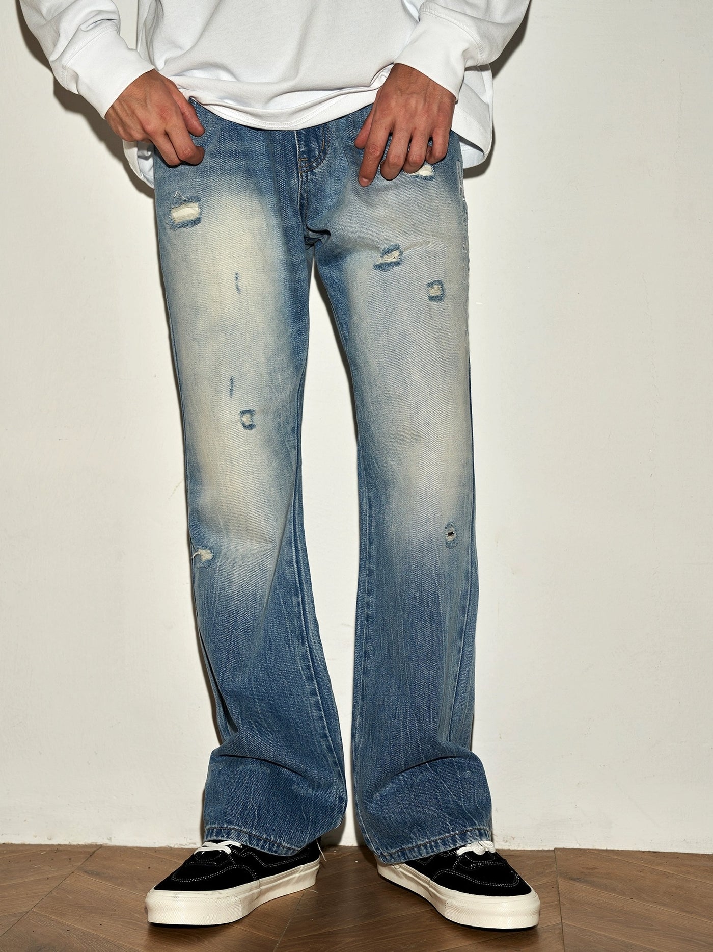 DONCARE(AFGK) "Disdressed denim jeans"