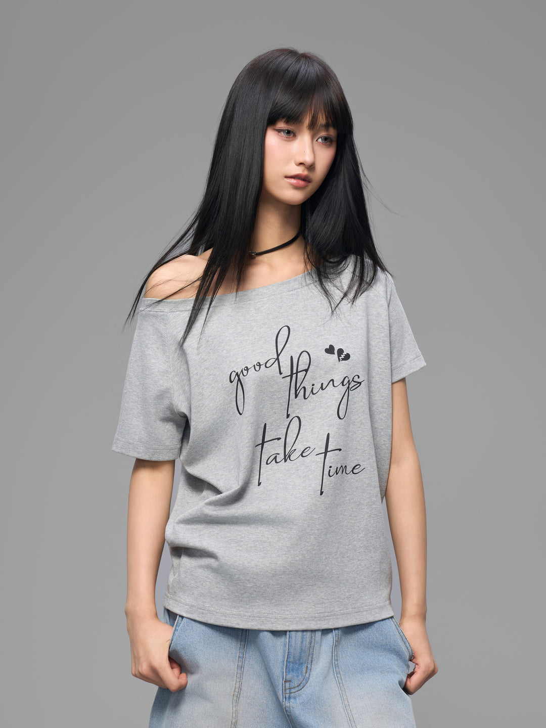 DONCARE(AGFK) "Off-shoulder top shirt"
