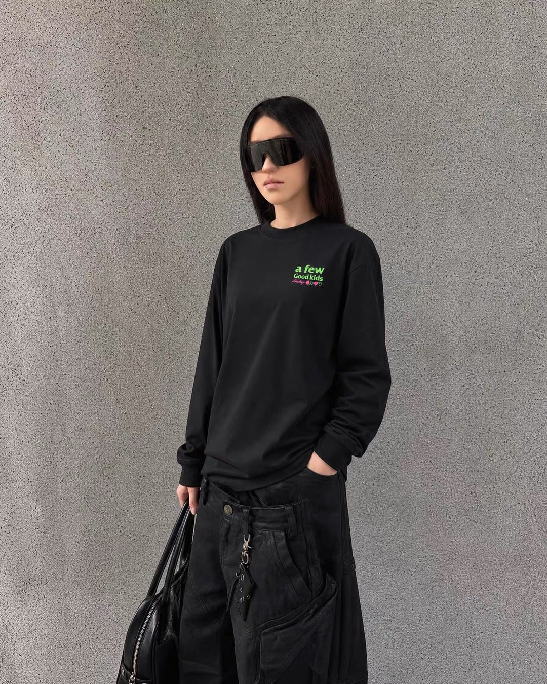 (AFGK) "Cursive Script Embroidered Long Sleeve Tee“