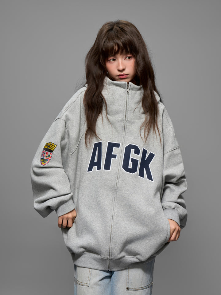DOCARE(AFGK) "High-neck badge zip hoodie"
