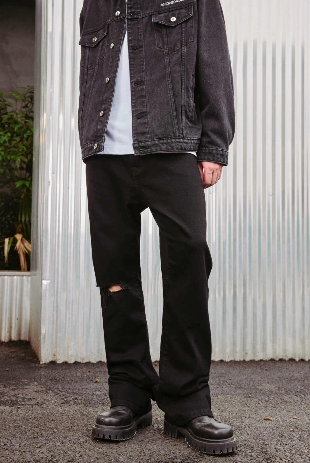 DONCARE(AFGK) "Straight-Flared denim"