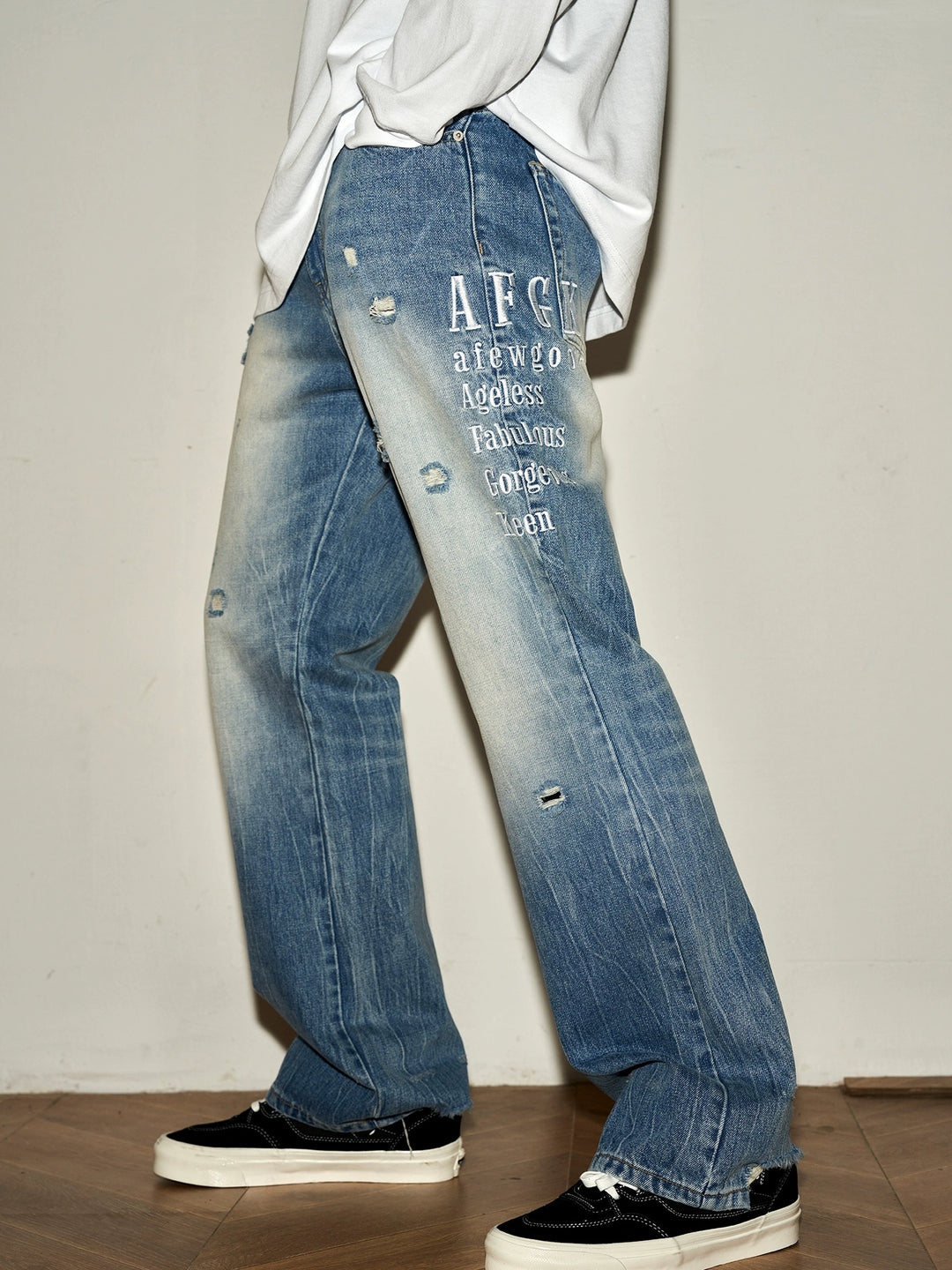 DONCARE(AFGK) "Disdressed denim jeans"